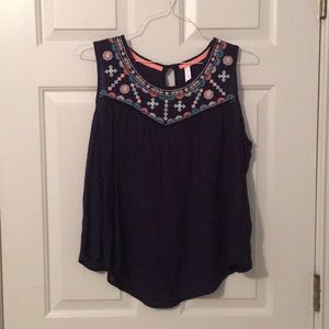 💝 Blue blouse with floral design